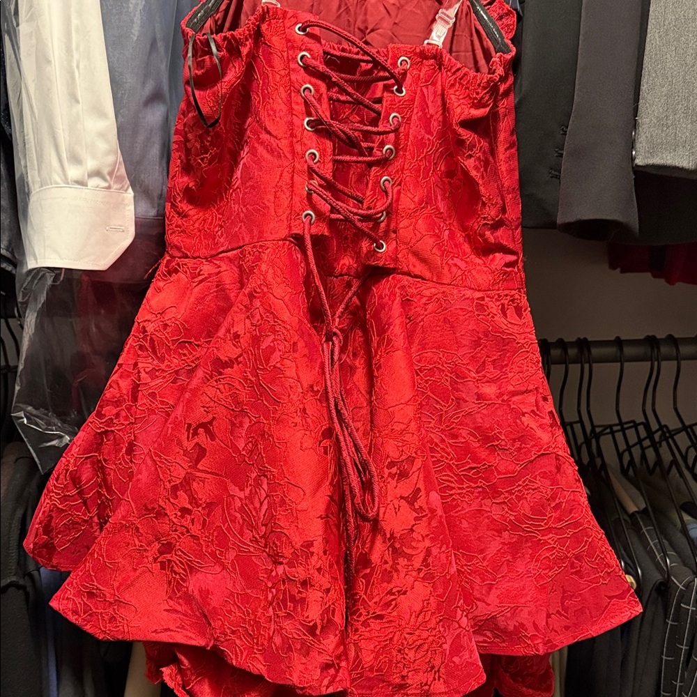 Elegant Red Women's Skirt - Picture 4 of 6